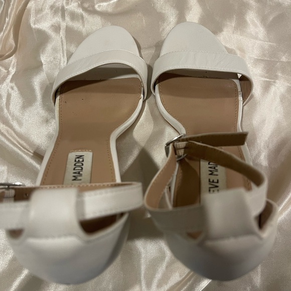Steve Madden White Block Heel Sandal - Picture 5 of 7